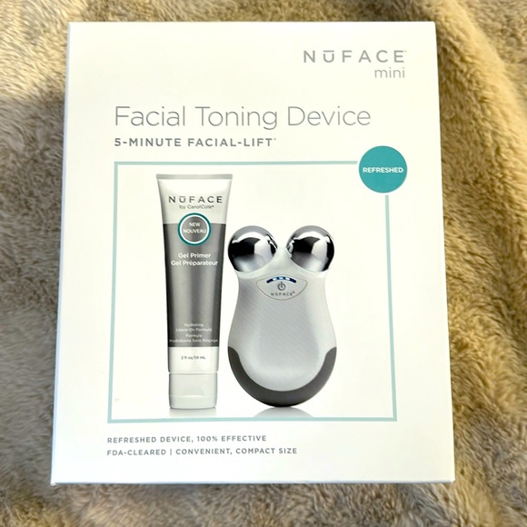 Nuface 5 minute facial-lift.New - sealed in box